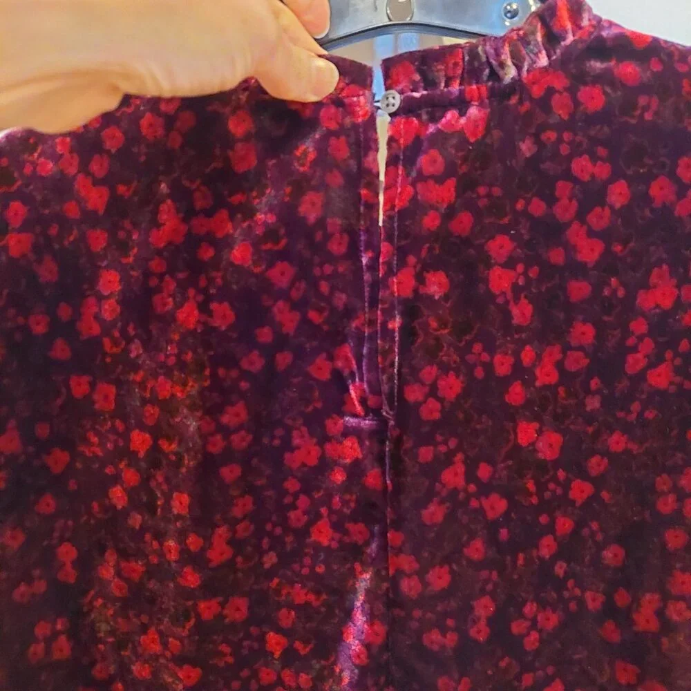 Gap Large Burgundy Floral Velvet Blouse with Button Tie at the back of the neck - Picture 8 of 11